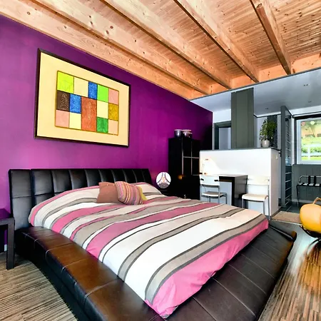 Beautiful With Heated Outdoor Pool, Cleaning Included *