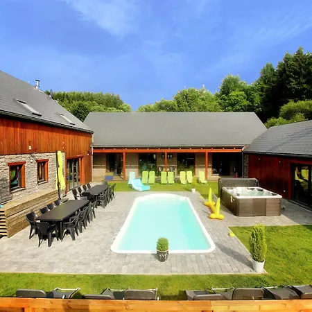 Willa Beautiful With Heated Outdoor Pool, Cleaning Included Freineux